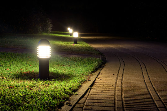 O'Fallon IL landscaping lighting
